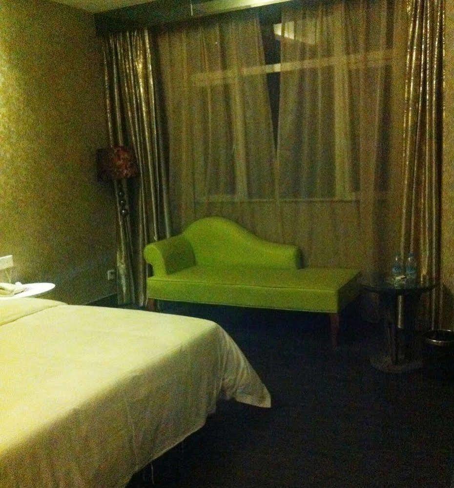 Jun Hao Hotel Dongguan  Exterior photo